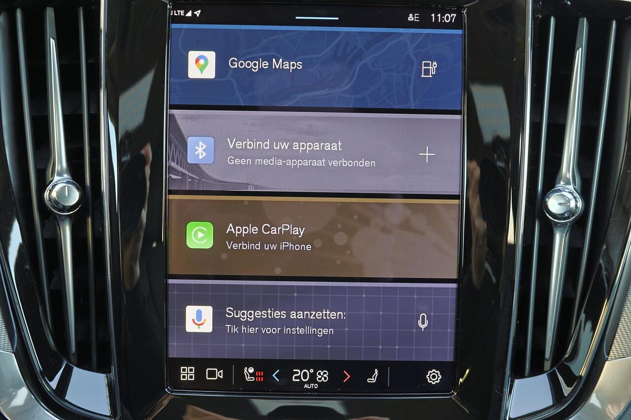 Volvo V60 T6 Recharge AWD Plus Dark - LONG RANGE - IntelliSafe Assist & Surround - 360º Camera - Harman/Kardon audio - Adaptieve LED koplampen - Verwarmde voorstoelen, stuur & achterbank - Parkeersensoren voor & achter - Elektr. bedienb. voorstoelen met geheugen - 