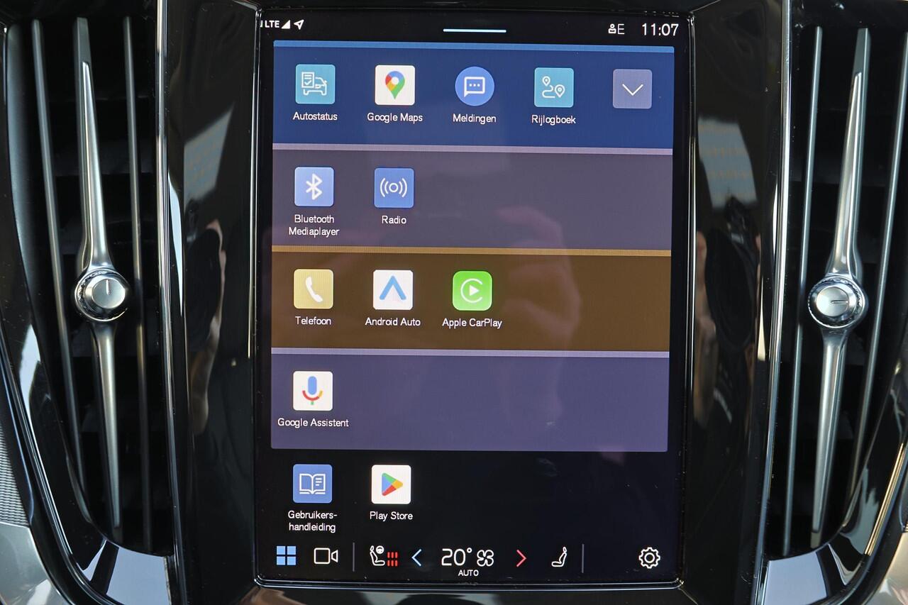 Volvo V60 T6 Recharge AWD Plus Dark - LONG RANGE - IntelliSafe Assist & Surround - 360º Camera - Harman/Kardon audio - Adaptieve LED koplampen - Verwarmde voorstoelen, stuur & achterbank - Parkeersensoren voor & achter - Elektr. bedienb. voorstoelen met geheugen - 