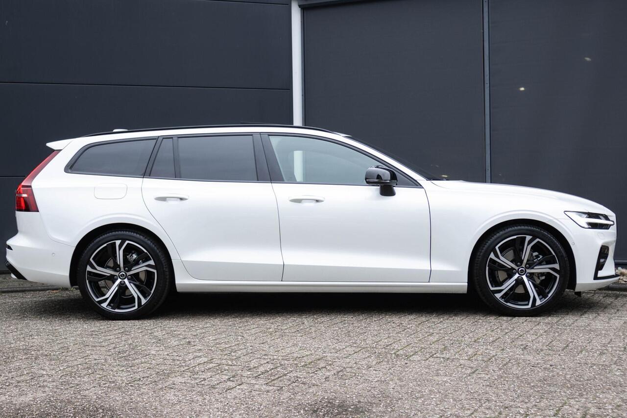Volvo V60 B4 Automaat Plus Dark | Premium Sound by Harman & Kardon | Elektrisch schuif-/kanteldak | Elektrisch verstelbare voorstoelen met geheugen | Stoelkoeling & verwarming | Elektrische Trekhaak | 360 graden Camera | BLIS | Adaptieve Cruis Control |