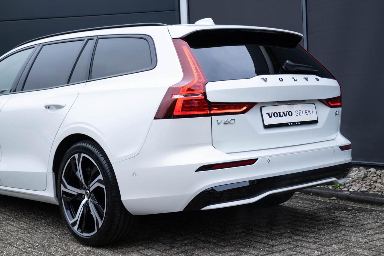 Volvo V60 B4 Automaat Plus Dark | Premium Sound by Harman & Kardon | Elektrisch schuif-/kanteldak | Elektrisch verstelbare voorstoelen met geheugen | Stoelkoeling & verwarming | Elektrische Trekhaak | 360 graden Camera | BLIS | Adaptieve Cruis Control |