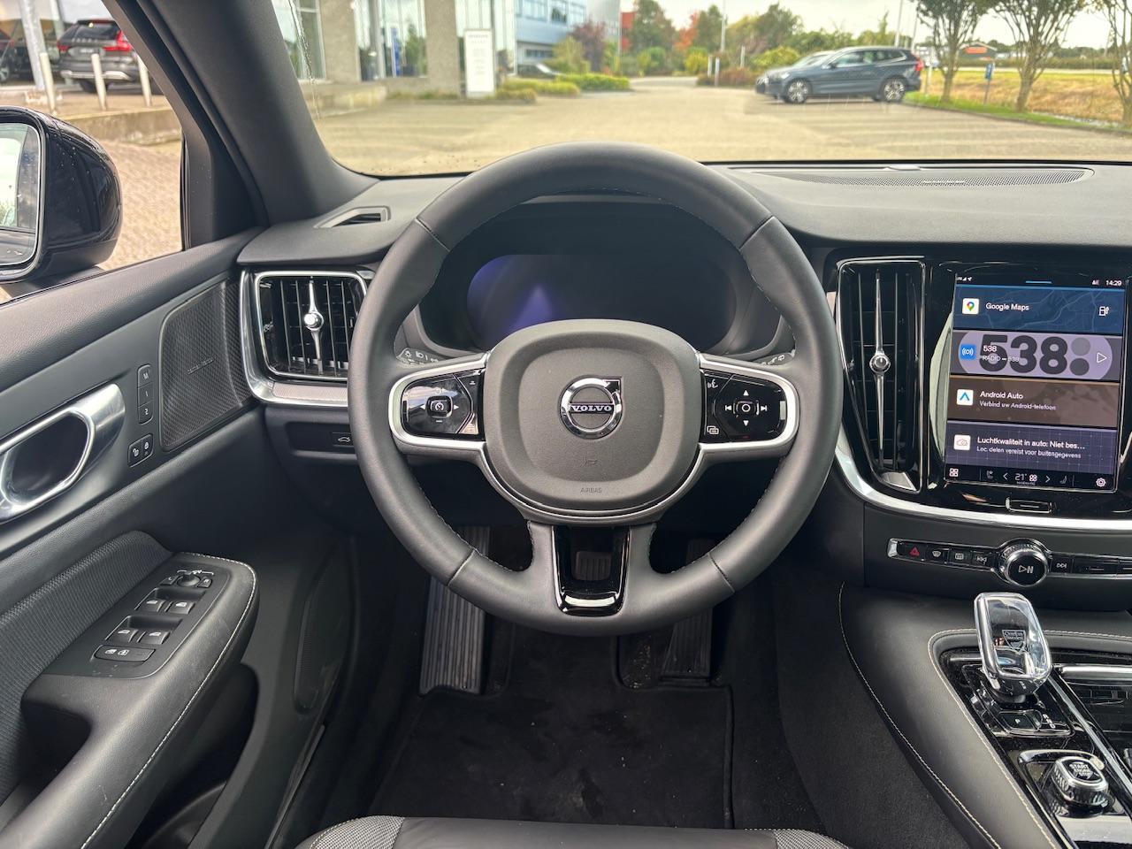 Volvo V60 T6 Plug-in hybrid AWD Plus Dark | 360 Camera | Memoryseats | Trekhaak