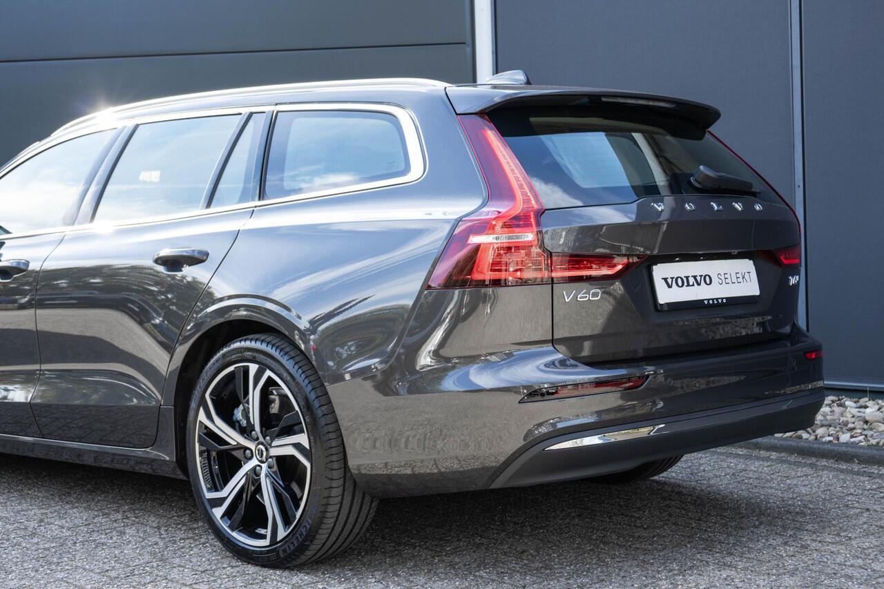 Volvo V60 T6 Plug-in hybrid AWD Plus Bright | Lederen interieur | Semi Elektrische Trekhaak | Keyless | Climate Pack | Elektrisch verstelbare stoelen | Adaptieve Cruise Control | Google Infotainment | 19 inch Lichtmetalen velgen | Parkeercamera en sensoren rondom |