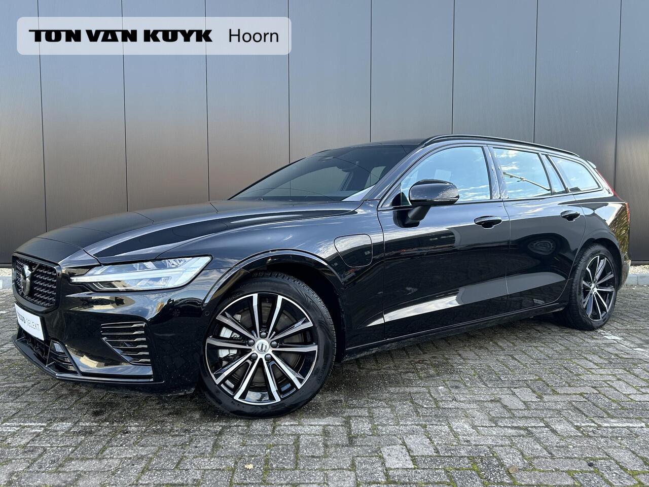 Volvo V60 2.0 T6 Plug-in hybrid AWD Plus Dark Adaptieve cruise control / BLIS / 360 camera / elektr. verst. Contourstoelen / stuur-,stoel-, voorruit verw. / Harman Kardon audio / Trekhaak / Keyless drive / All season banden