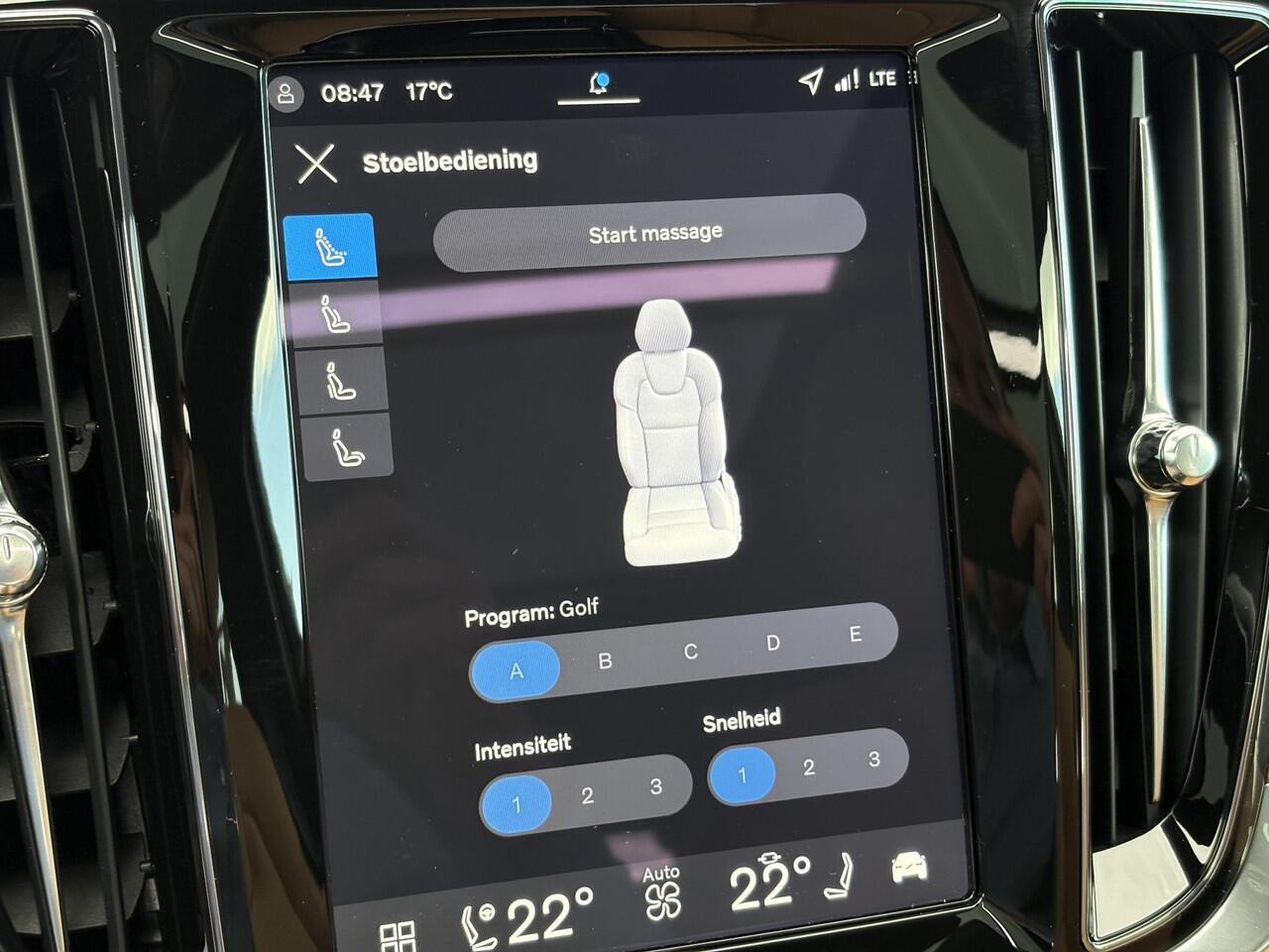 Volvo V60 2.0 T6 Plug-in hybrid AWD Ultra Dark | Styling Pack | Bowers & Wilkins | Massage | Stoel ventilatie + Verwarming | Panorama Schuifdak | HUD | Adaptieve Cruise | BLIS | 360° Camera |