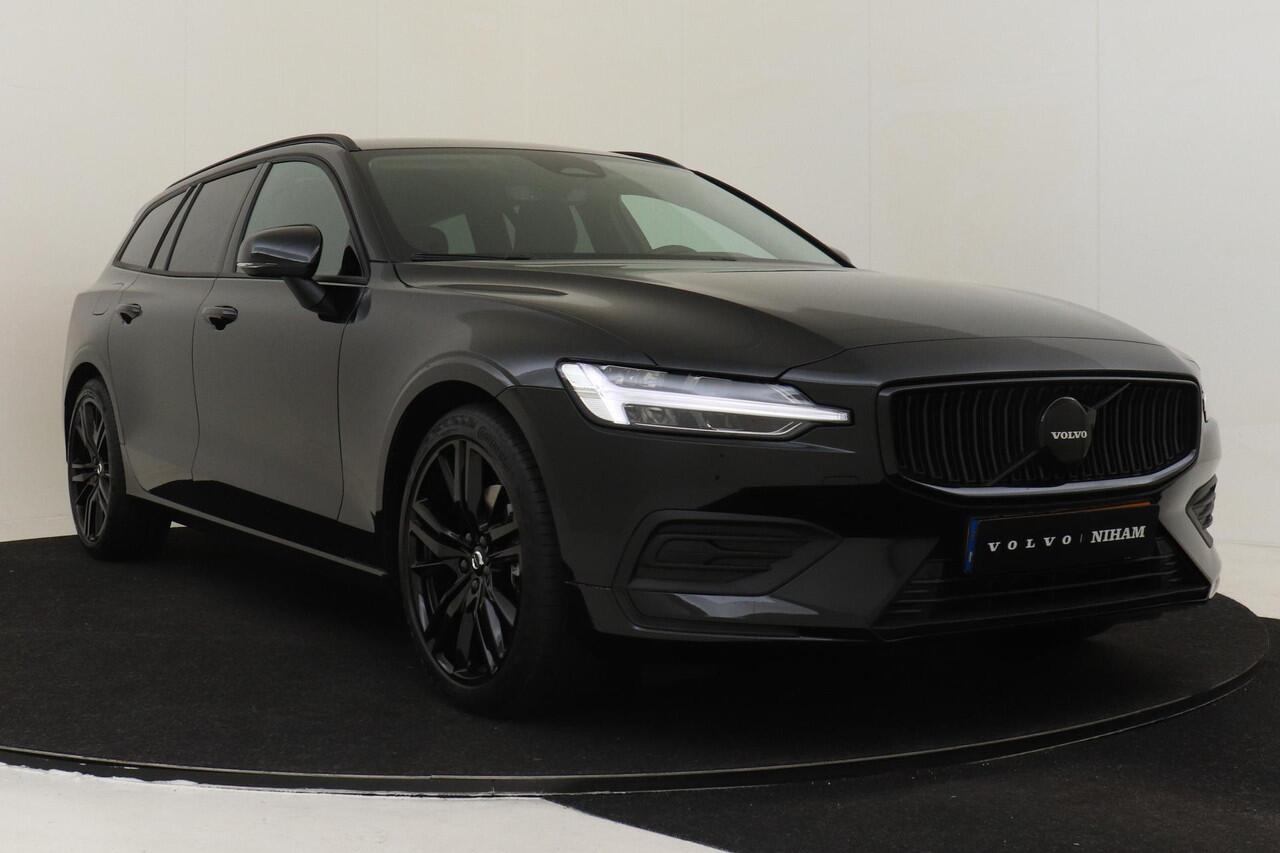 Volvo V60 B4 (M-HYBRID) ESSENTIAL BLACK EDITON -CAMERA|CLIMATE|19"|CARPLAY|PRIVACY.GLAS