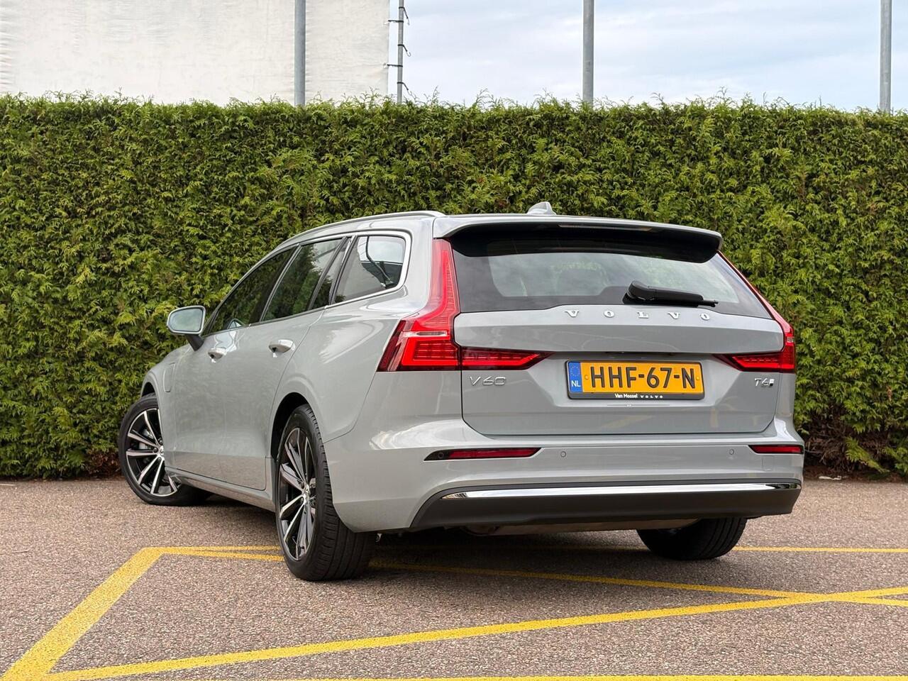 Volvo V60 2.0 T6 Plug-in hybrid AWD Essential Bright