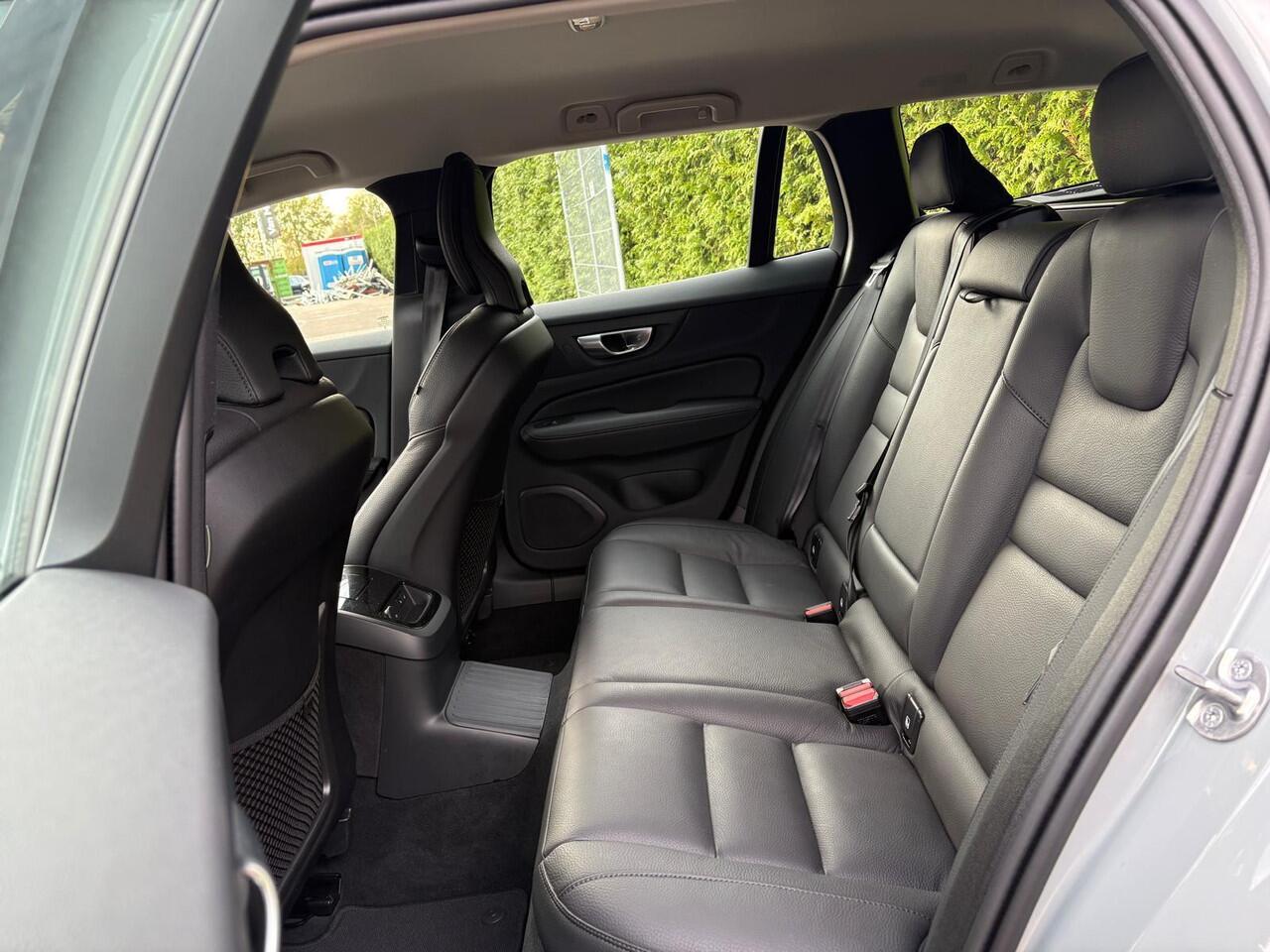 Volvo V60 2.0 T6 Plug-in hybrid AWD Essential Bright