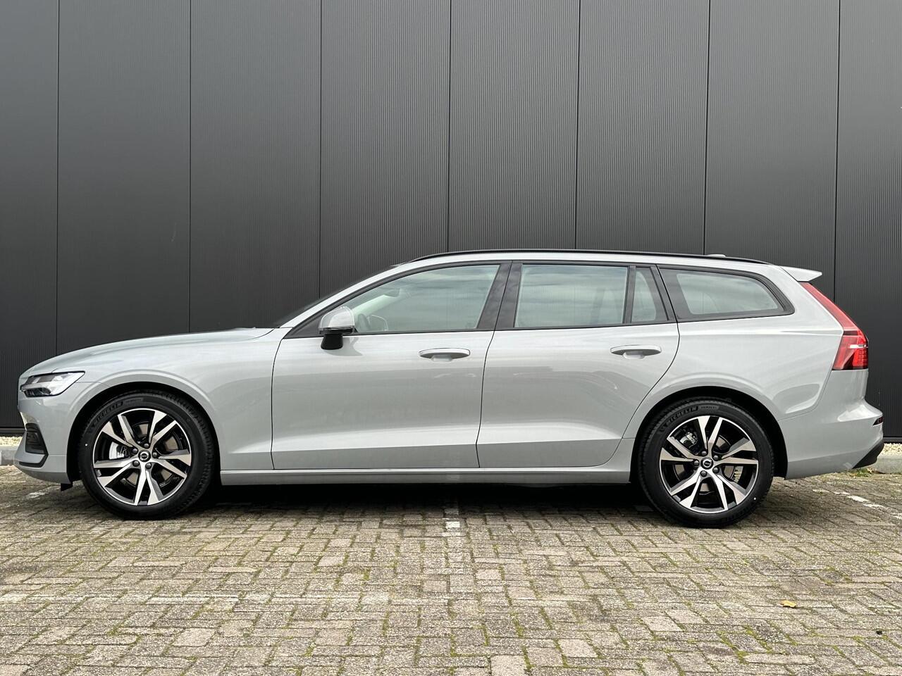 Volvo V60 2.0 B4 Essential Edition Climate / park assist / Driver assist / 18 inch.