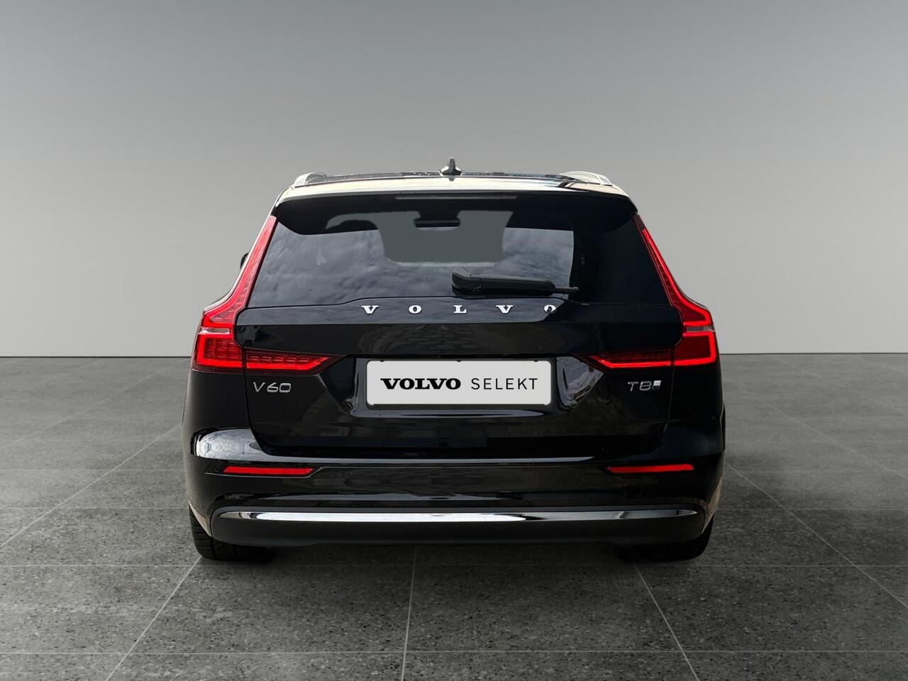 Volvo V60 2.0 T8 Plug-in hybrid AWD Plus Bright | Panoramadak | Head-up Display | Harman/Kardon Audio | Extra getint glas |