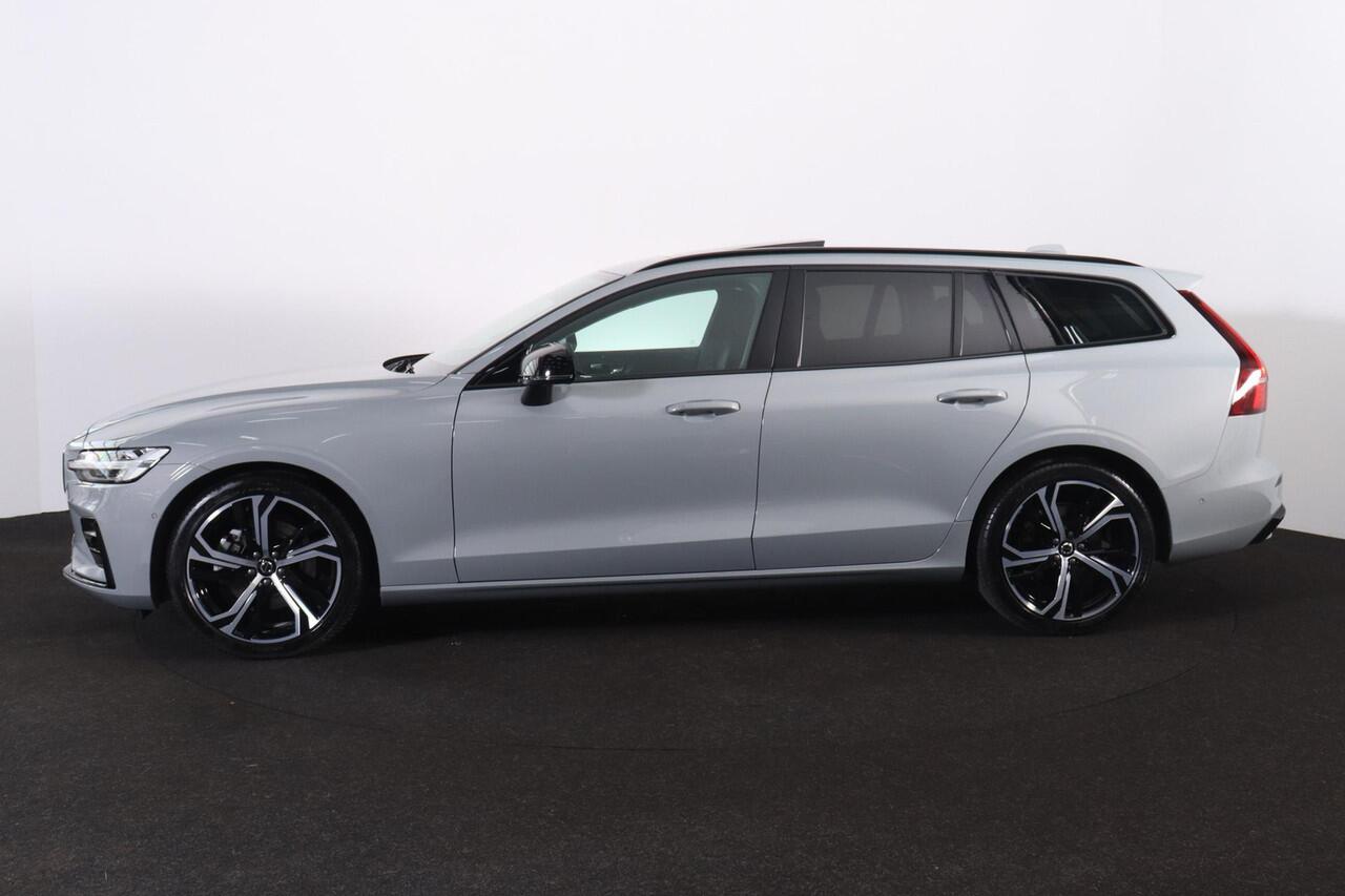 Volvo V60 B4 Plus Dark - Panorama/schuifdak - IntelliSafe Assist & Surround - 360º Camera - Harman/Kardon audio - Adaptieve LED koplampen - Verwarmde voorstoelen, stuur & achterbank - Parkeersensoren voor & achter - Elektr. bedienb. voorstoelen met geheugen - Draad