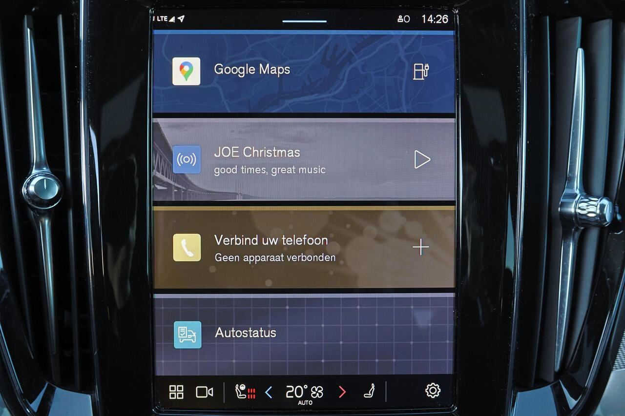 Volvo V60 T6 Recharge AWD Plus Dark - IntelliSafe Assist & Surround - 360º Camera - Harman/Kardon audio - Adaptieve LED koplampen - Verwarmde voorstoelen, stuur & achterbank - Parkeersensoren voor & achter - Elektr. bedienb. voorstoelen met geheugen - Extra getint 