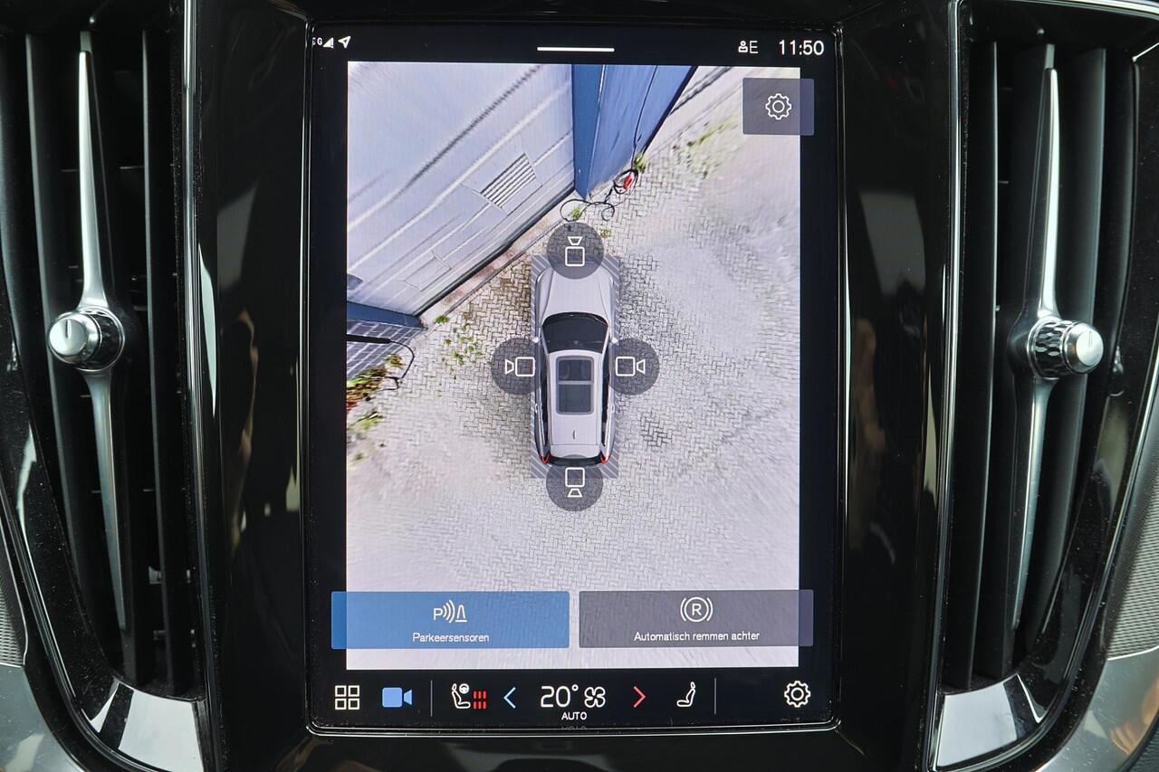 Volvo V60 T6 Recharge AWD Plus Dark - IntelliSafe Assist & Surround - 360º Camera - Harman/Kardon audio - Adaptieve LED koplampen - Verwarmde voorstoelen, stuur & achterbank - Parkeersensoren voor & achter - Elektr. bedienb. voorstoelen met geheugen - Extra getint 