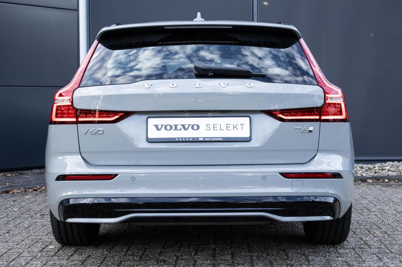 Volvo V60 T6 Plug-in hybrid AWD Plus Dark | | Verwarmbare voorstoelen | Verwarmbaar stuurwiel | Verwarmbare achterbank | Charcoal Sportleder | Zwarte hemel | 19 inch Lichtmetalen velgen | Parkeercamera | Elektrische verstelbare voorstoelen met geheugen | Premium au
