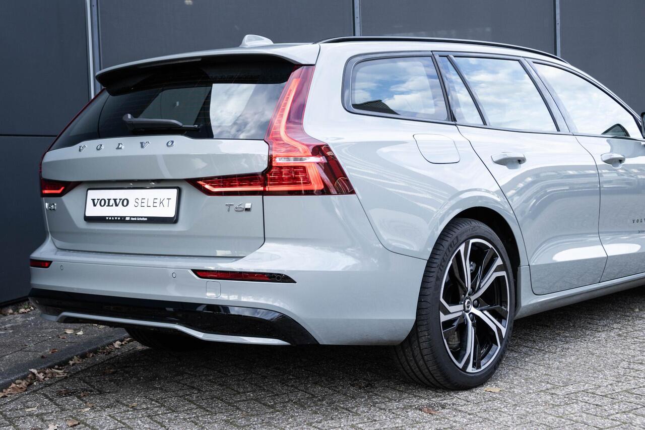 Volvo V60 T6 Plug-in hybrid AWD Plus Dark | | Verwarmbare voorstoelen | Verwarmbaar stuurwiel | Verwarmbare achterbank | Charcoal Sportleder | Zwarte hemel | 19 inch Lichtmetalen velgen | Parkeercamera | Elektrische verstelbare voorstoelen met geheugen | Premium au