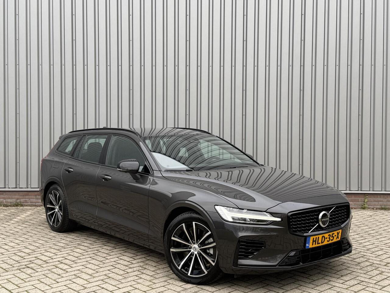 Volvo V60 2.0 T6 Plug-in hybrid AWD Plus Dark l Verwarmbare Voorruit l Trekhaak l 360 camera l