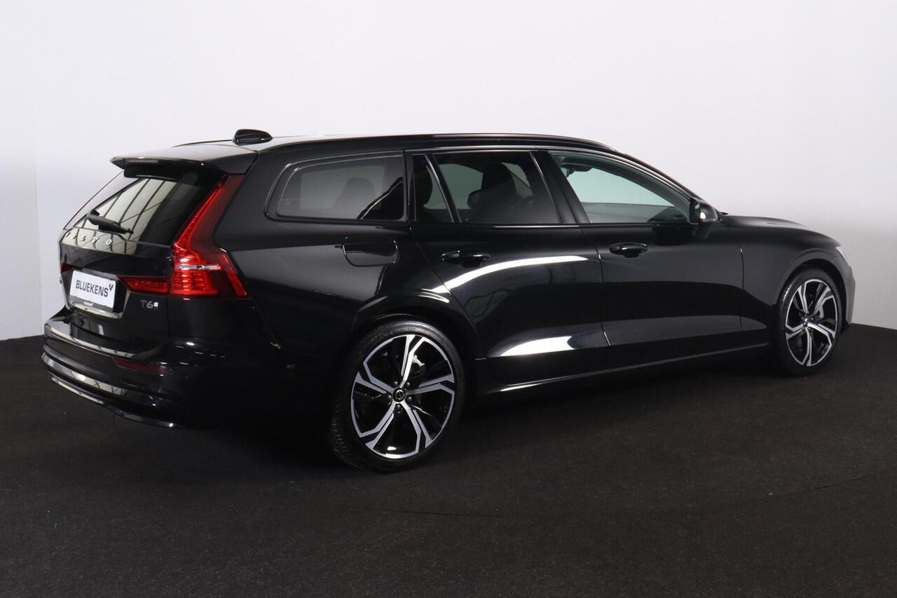 Volvo V60 T6 Recharge AWD Plus Dark - IntelliSafe Assist & Surround - 360º Camera - Harman/Kardon audio - Adaptieve LED koplampen - Verwarmde voorstoelen, stuur & achterbank - Parkeersensoren voor & achter - Elektr. bedienb. voorstoelen met geheugen - Extra getint 