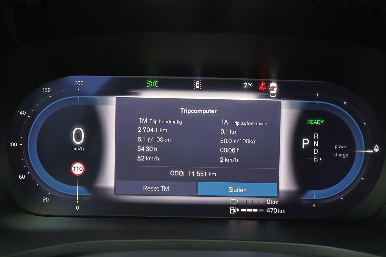 Volvo V60 T6 Recharge AWD Plus Dark - IntelliSafe Assist & Surround - 360º Camera - Harman/Kardon audio - Adaptieve LED koplampen - Verwarmde voorstoelen, stuur & achterbank - Parkeersensoren voor & achter - Elektr. bedienb. voorstoelen met geheugen - Extra getint 