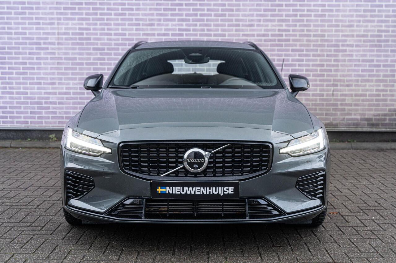 Volvo V60 2.0 T6 Plug-in hybrid AWD Plus Dark | Stoel-/Stuurverwarming | 360 Camera | Trekhaak | Keyless Entry | Dodehoekdetectie | Adaptive Cruise Control | Google | Long Range |
