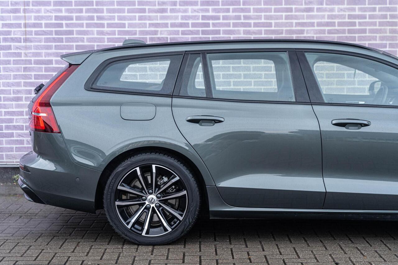 Volvo V60 2.0 T6 Plug-in hybrid AWD Plus Dark | Stoel-/Stuurverwarming | 360 Camera | Trekhaak | Keyless Entry | Dodehoekdetectie | Adaptive Cruise Control | Google | Long Range |