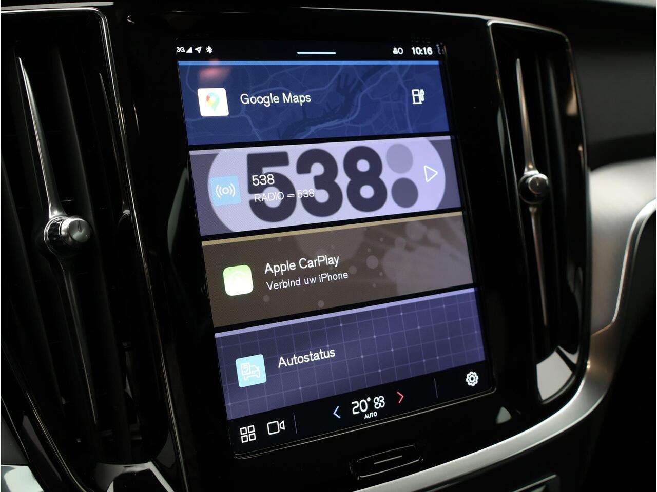 Volvo V60 T6 350PK Plug-in hybrid AWD Core Bright / Trekhaak / Exterior Stylingkit/ 360 Camera / Lighting Pack / Keyless Entry / Full LED / BLIS / Elektrische Achterklep / Park Assist V+A /