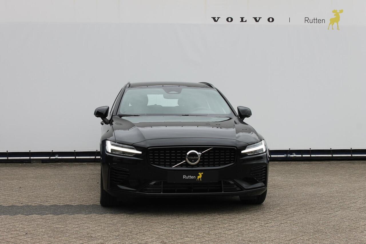 Volvo V60 T6 350PK Autm. Plug-in hybrid AWD Plus Dark Long Range / Google infotainment / Semi elekrisch wegklapbare trekhaak / Verwarmbare voorruit / Elektrisch bedienbare voorstoelen met geheugen / Verwarmbare voorstoelen