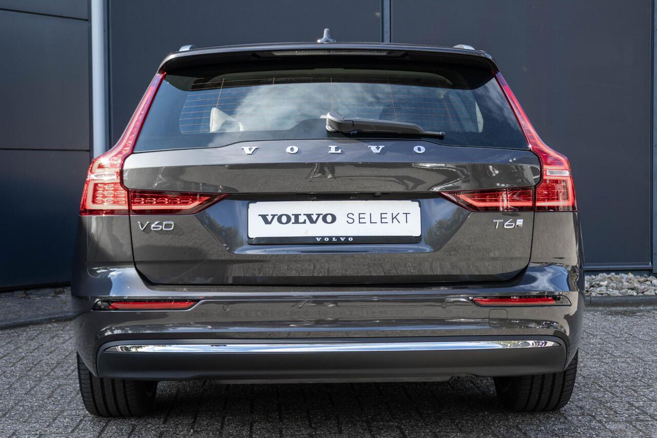 Volvo V60 T6 Plug-in hybrid AWD Plus Bright | Semi Elektrische Trekhaak | Verwarmbare voorstoelen+achterbank+stuurwiel | Keyless | Climate Pack | Elektrisch verstelbare stoelen | Adaptieve Cruise Control | Google Infotainment | Parkeercamera en sensoren rondom | El