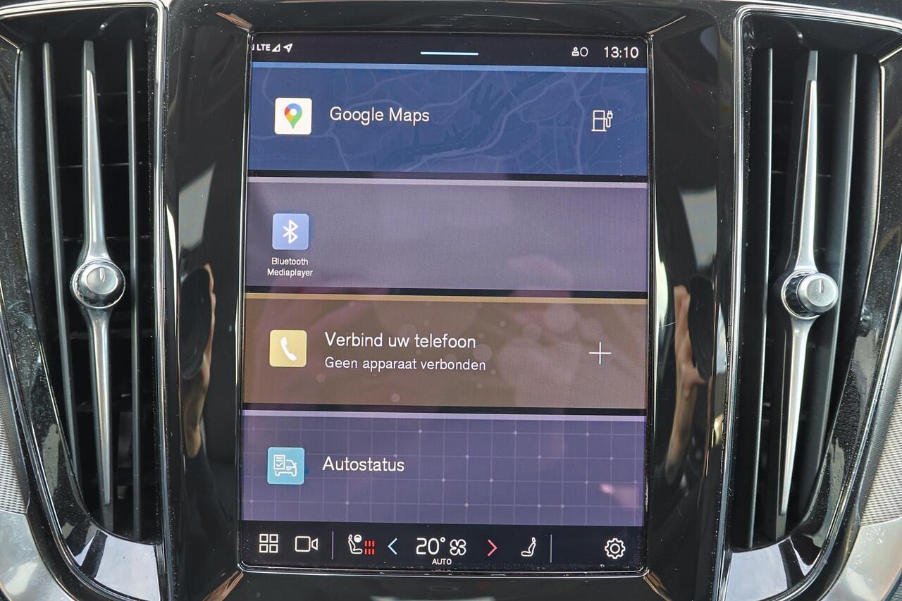 Volvo V60 T6 Recharge AWD Plus Dark - IntelliSafe Assist & Surround - 360º Camera - Harman/Kardon audio - Adaptieve LED koplampen - Verwarmde voorstoelen, stuur & achterbank - Parkeersensoren voor & achter - Elektr. bedienb. voorstoelen met geheugen - Extra getint