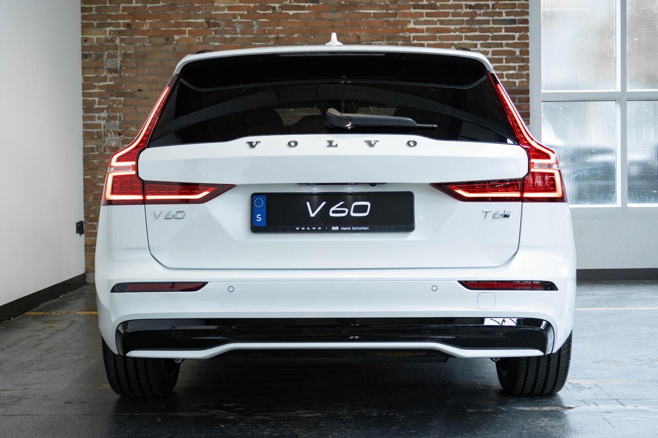 Volvo V60 T6 Plug-in hybrid AWD Plus Dark | Head-Up Display | Panoramadak met Schuif-/Kantelfunctie | Harman Kardon Premium Audio | Nappa Lederen Contourstoelen | 360º Camera | Keyless