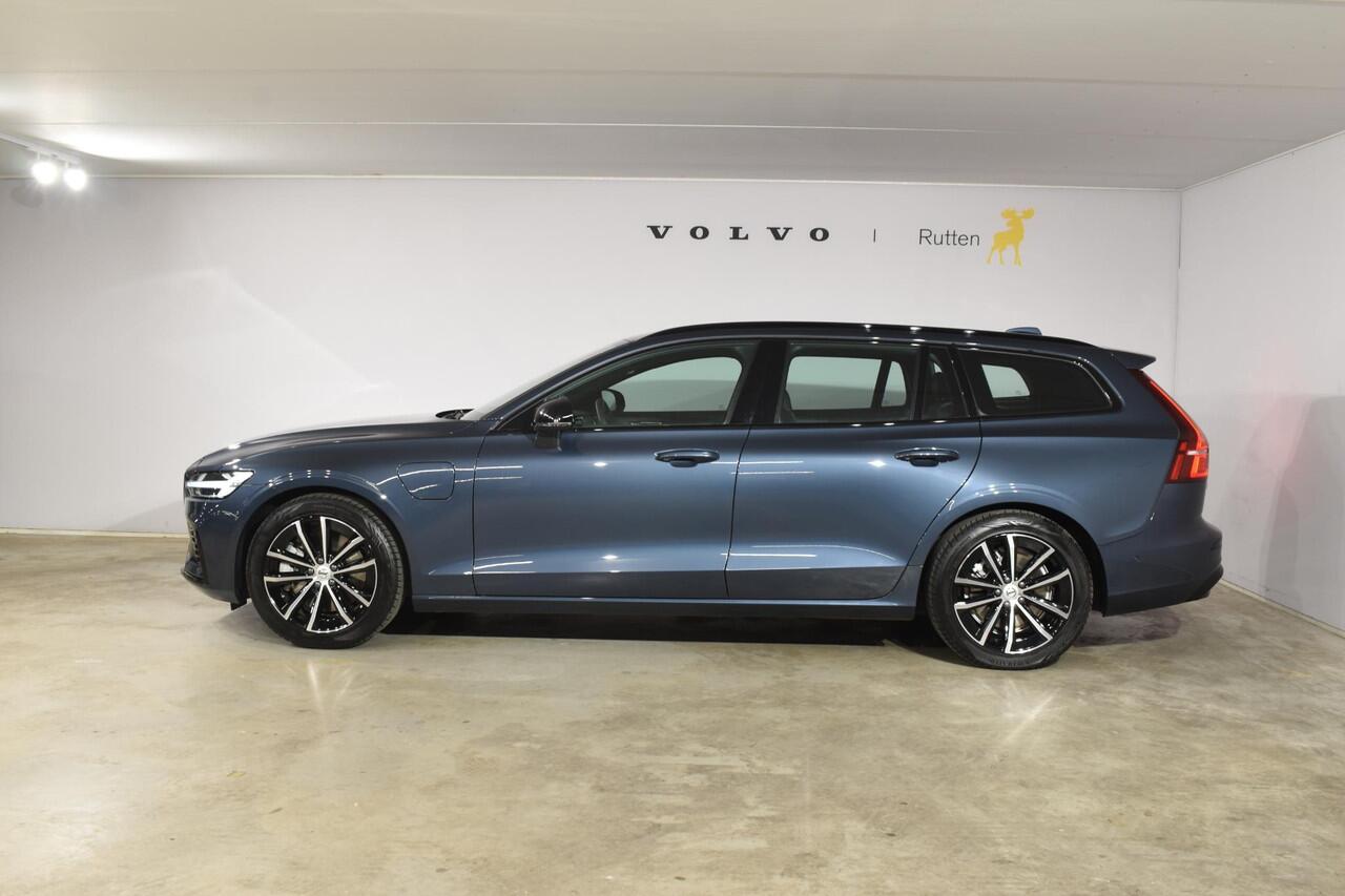 Volvo V60 T6 350PK Automaat Plug-in hybrid AWD Plus Dark Navigatie / Adaptive Cruise control / 360 Camera / Harman Kardon / Stuur & Stoelverwarming / LM Velgen / Trekhaak
