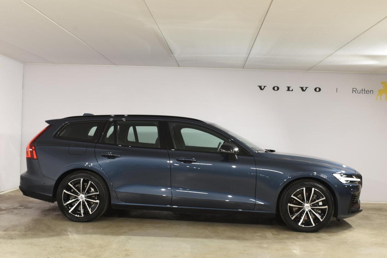 Volvo V60 T6 350PK Automaat Plug-in hybrid AWD Plus Dark Navigatie / Adaptive Cruise control / 360 Camera / Harman Kardon / Stuur & Stoelverwarming / LM Velgen / Trekhaak