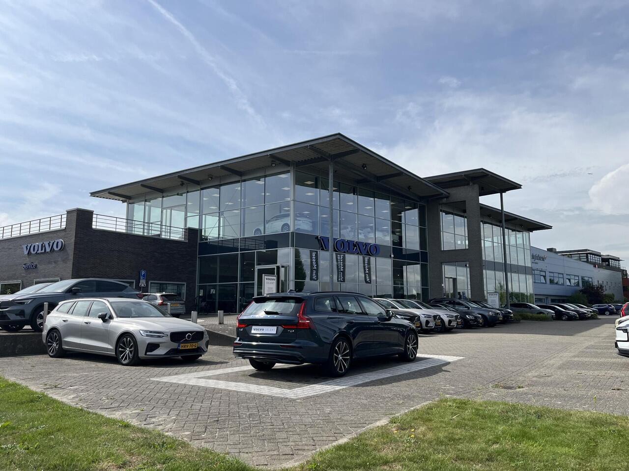 Volvo V60 T6 Plug-in hybrid AWD Plus Dark | Harman/Kardon | Trekhaak | Memoryseats | Keyless Entry |