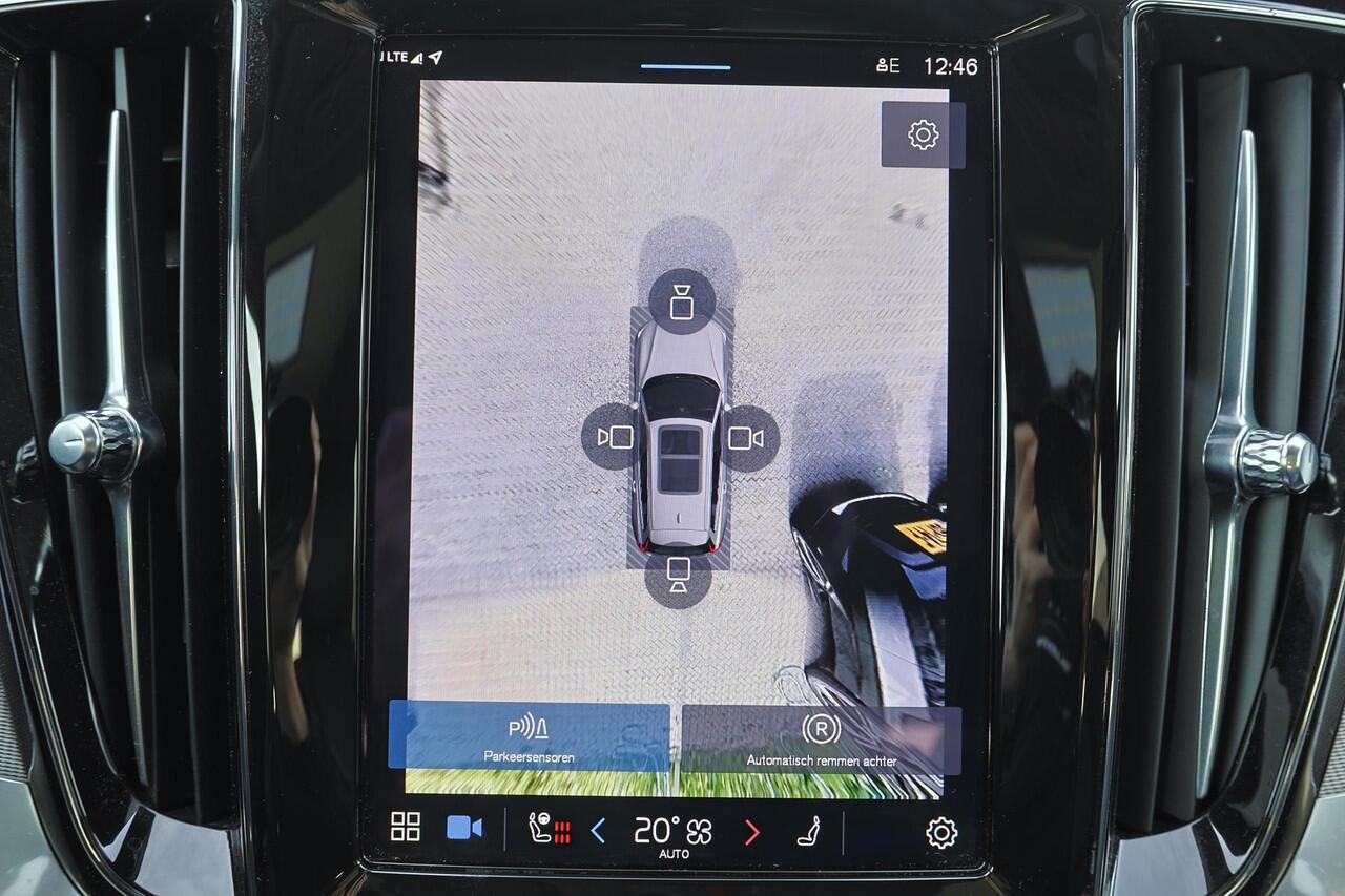 Volvo V60 B4 Plus Dark - Panorama/schuifdak - IntelliSafe Assist & Surround - 360º Camera - Harman/Kardon audio - Adaptieve LED koplampen - Verwarmde voorstoelen, stuur & achterbank - Parkeersensoren voor & achter - Elektr. bedienb. voorstoelen met geheugen - Draad