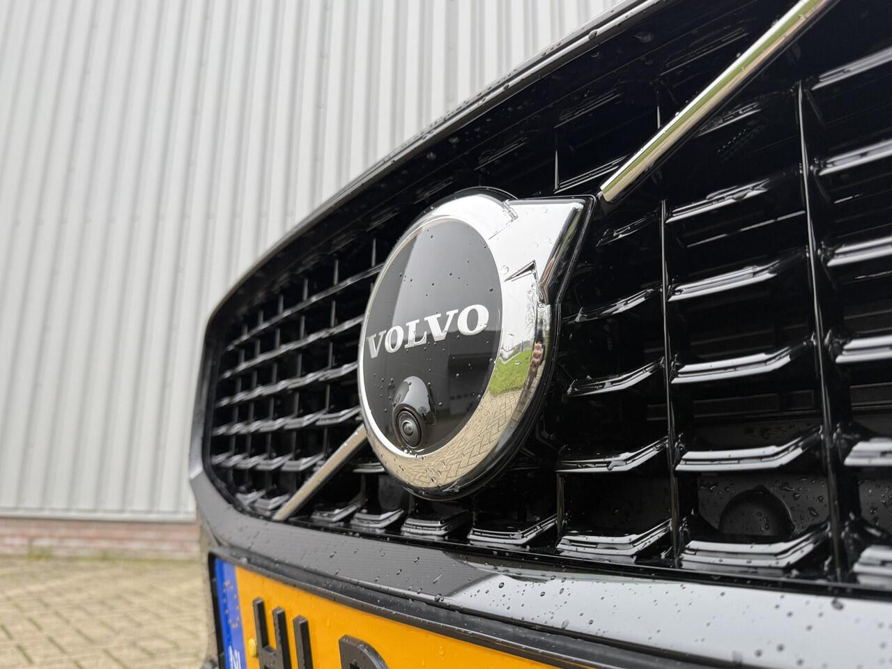 Volvo V60 2.0 T6 Plug-in hybrid AWD Plus Dark