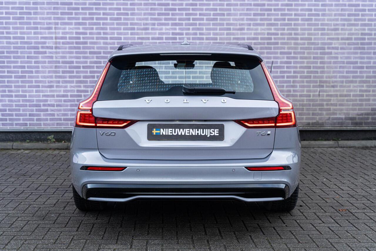 Volvo V60 2.0 T6 Plug-in hybrid AWD Plus Dark | Elektrisch verstelbare stoelen | Harmon Kardon | Sportstoelen| Elektrisch inklapbare Trekhaak | 360 Camera | Verwarmbare Voorruit |