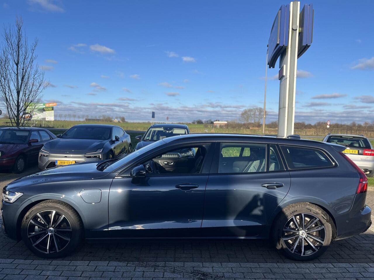 Volvo V60 T6 Plug-in hybrid AWD Plus Dark | Harman / Kardon | Memoryseats | 360 Graden Camera |