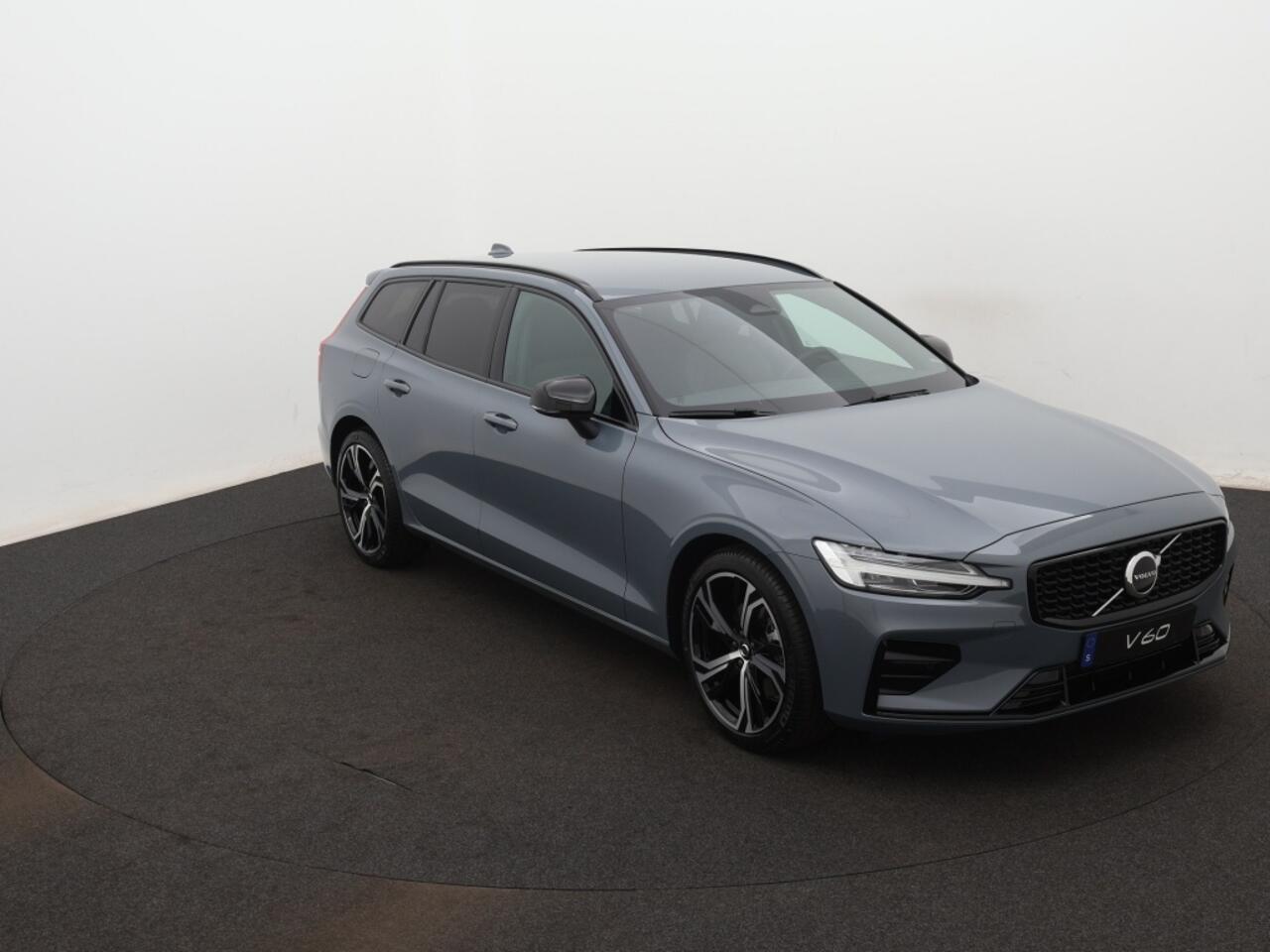 Volvo V60 2.0 B3 Plus Dark | Sportstoelen | Zwarte hemel | Camera