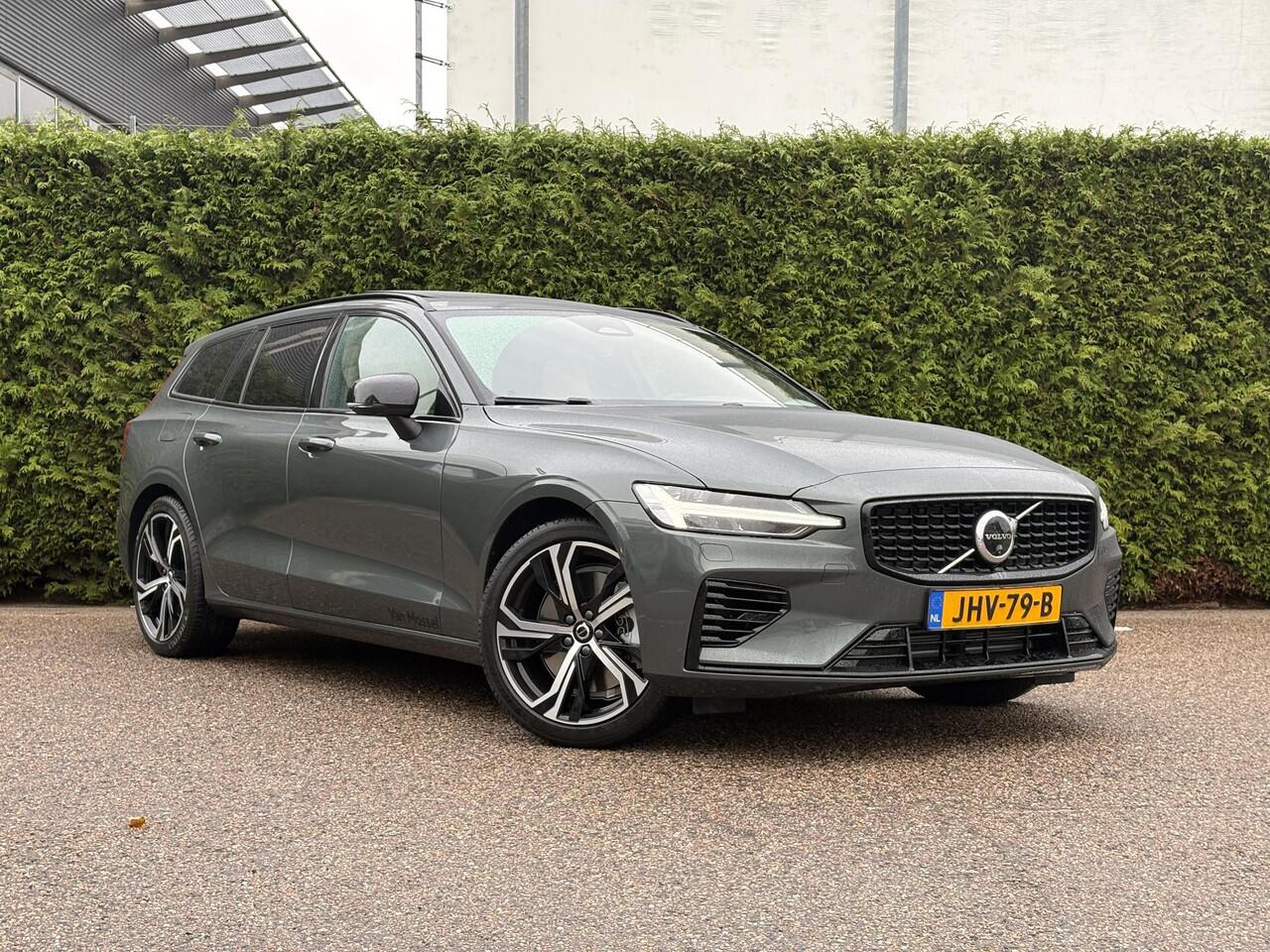 Volvo V60 T6 Plug-in hybrid AWD Ultra Dark 360 Camera | Geventileerd leer | BLIS | Pilost Assist | RIJDENDE DEMO