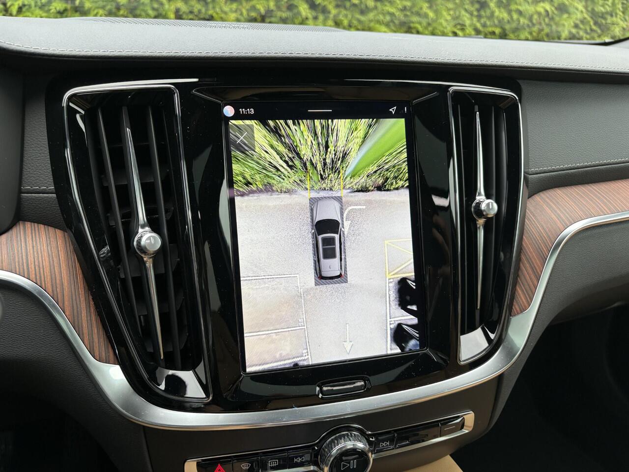 Volvo V60 T6 Plug-in hybrid AWD Ultra Dark 360 Camera | Geventileerd leer | BLIS | Pilost Assist | RIJDENDE DEMO