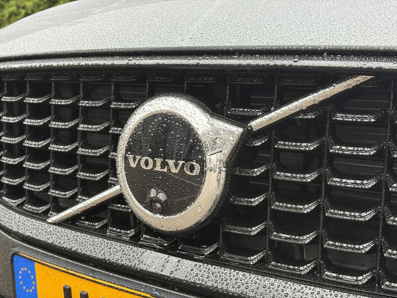 Volvo V60 T6 Plug-in hybrid AWD Ultra Dark 360 Camera | Geventileerd leer | BLIS | Pilost Assist | RIJDENDE DEMO