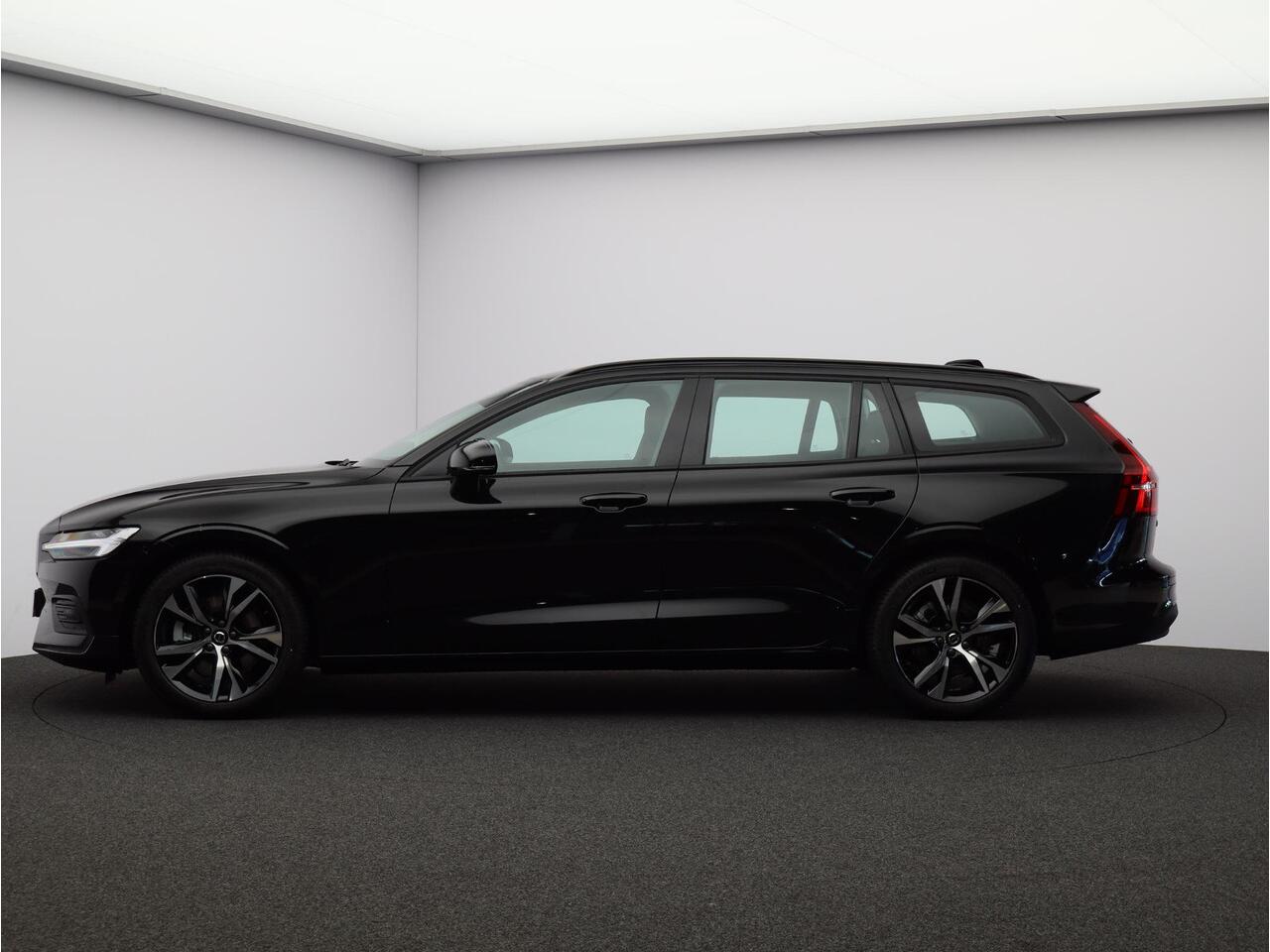 Volvo V60 B4 197PK Essential Edition / Adaptive Cruise / Climate Pack / BLIS / Pilot Assist / 18" Wielen / Park Assist Achter+Voor /