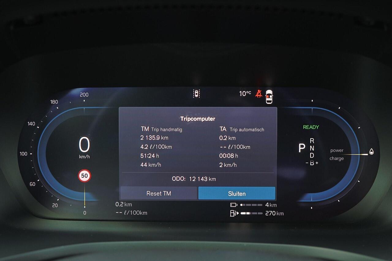 Volvo V60 T6 Recharge AWD Plus Dark - IntelliSafe Assist & Surround - 360º Camera - Harman/Kardon audio - Adaptieve LED koplampen - Verwarmde voorstoelen, stuur & achterbank - Parkeersensoren voor & achter - Elektr. bedienb. voorstoelen met geheugen - Head up displ