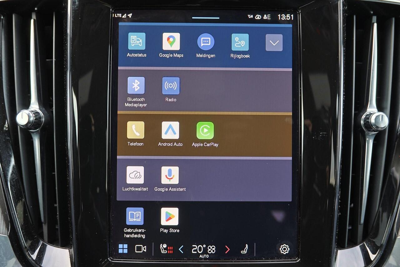 Volvo V60 T6 Recharge AWD Plus Dark - IntelliSafe Assist & Surround - 360º Camera - Harman/Kardon audio - Adaptieve LED koplampen - Verwarmde voorstoelen, stuur & achterbank - Parkeersensoren voor & achter - Elektr. bedienb. voorstoelen met geheugen - Head up displ