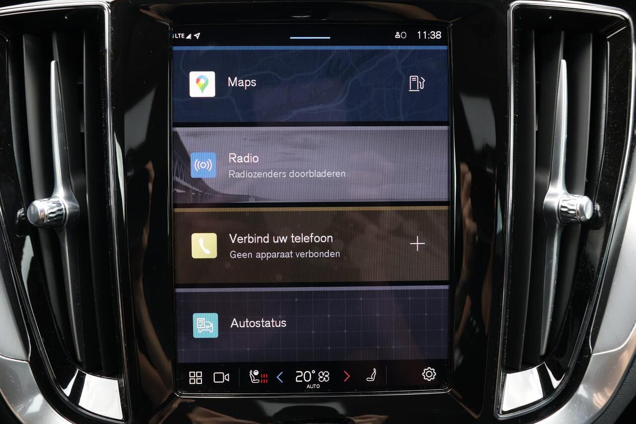Volvo V60 B4 Essential Edition - IntelliSafe Assist & Surround - Parkeercamera achter - Verwarmde voorstoelen, stuur & achterbank - Parkeersensoren achter - Draadloze tel. lader - Extra getint glas - 17' LMV