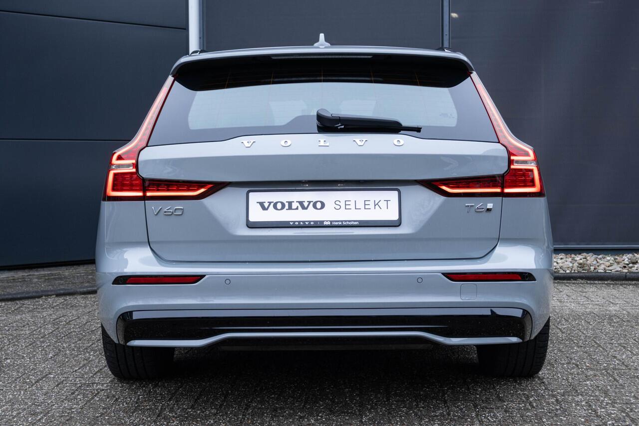 Volvo V60 T6 Plug-in hybrid AWD Plus Dark | Trekhaak | Verwarmbare voorstoelen+stuurwiel+achterbank | Rondom zichtcamera | Premium audio by Harman Kardon | Verwarmbare voorruit | 18 inch Lichtmetalen velgen
