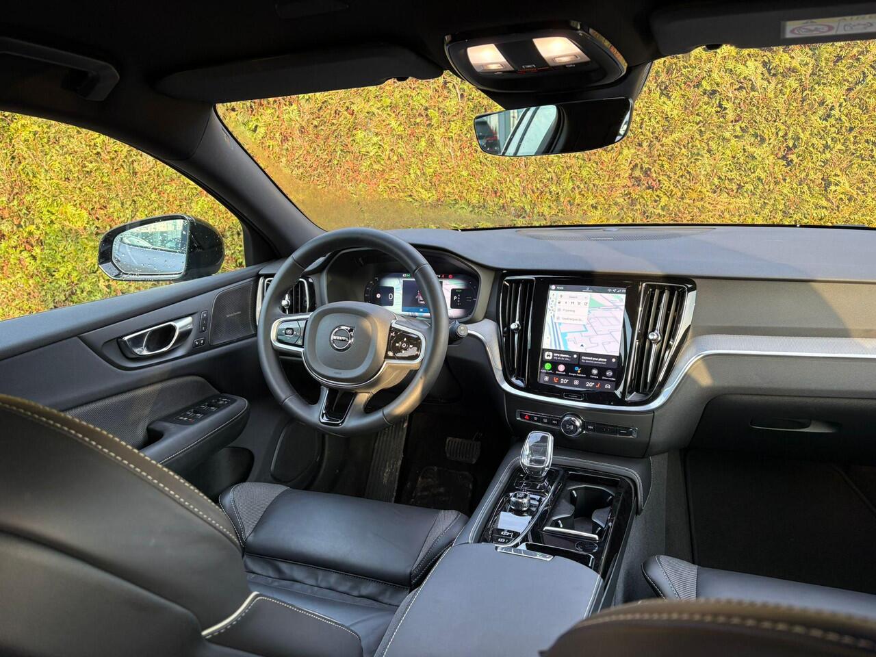 Volvo V60 2.0 T6 Plug-in hybrid AWD Plus Dark | Harman/Kardon | 360 Camera | Memory | Trekhaak |