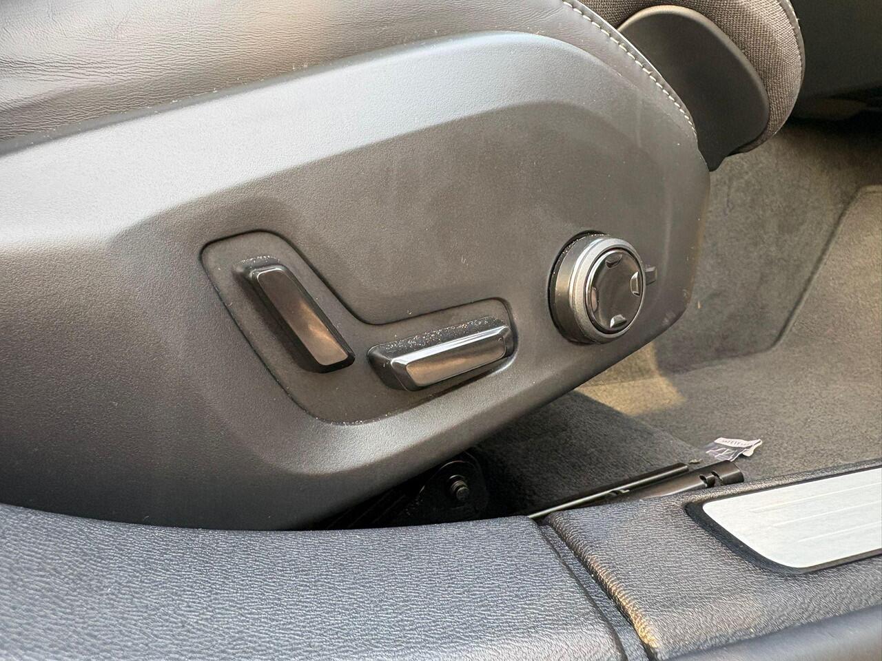 Volvo V60 2.0 T6 Plug-in hybrid AWD Plus Dark | Harman/Kardon | 360 Camera | Memory | Trekhaak |