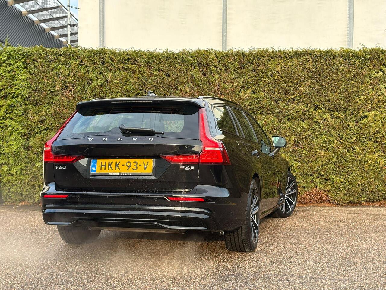 Volvo V60 2.0 T6 Plug-in hybrid AWD Plus Dark | Harman/Kardon | Stoel & Stuur verwarming | Memory | Trekhaak |