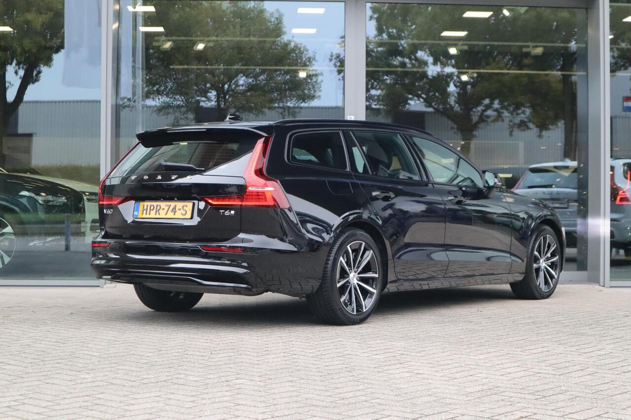Volvo V60 2.0 T6 Plug-in hybrid AWD Plus Dark | 360* Camera| Harman Kardon audiosysteem| Stoelverwarming voor + achter| Stuurwielverwarming| Verwarmbare voorruit| Semi- elektrisch inklapbare trekhaak|