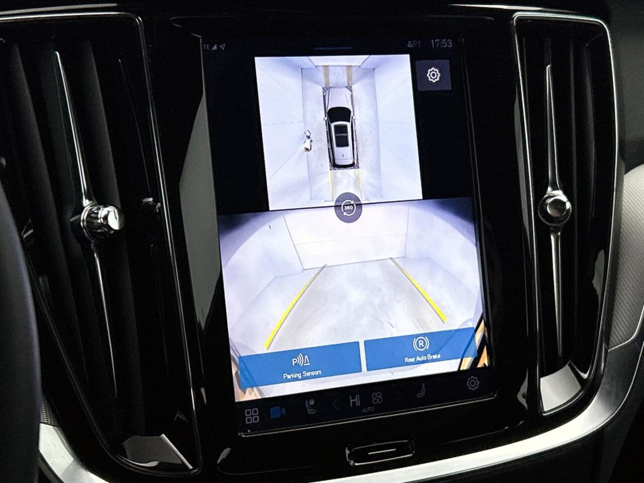 Volvo V60 2.0 T6 AWD Plus Dark | Trekhaak | 360° Camera | Harman/Kardon |