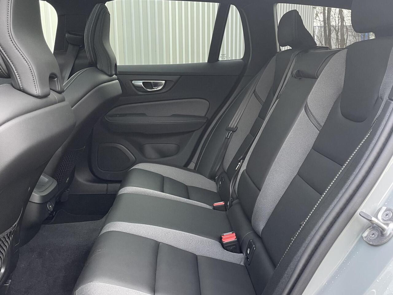 Volvo V60 B4 Plus Dark l Schuif/kantel dak l